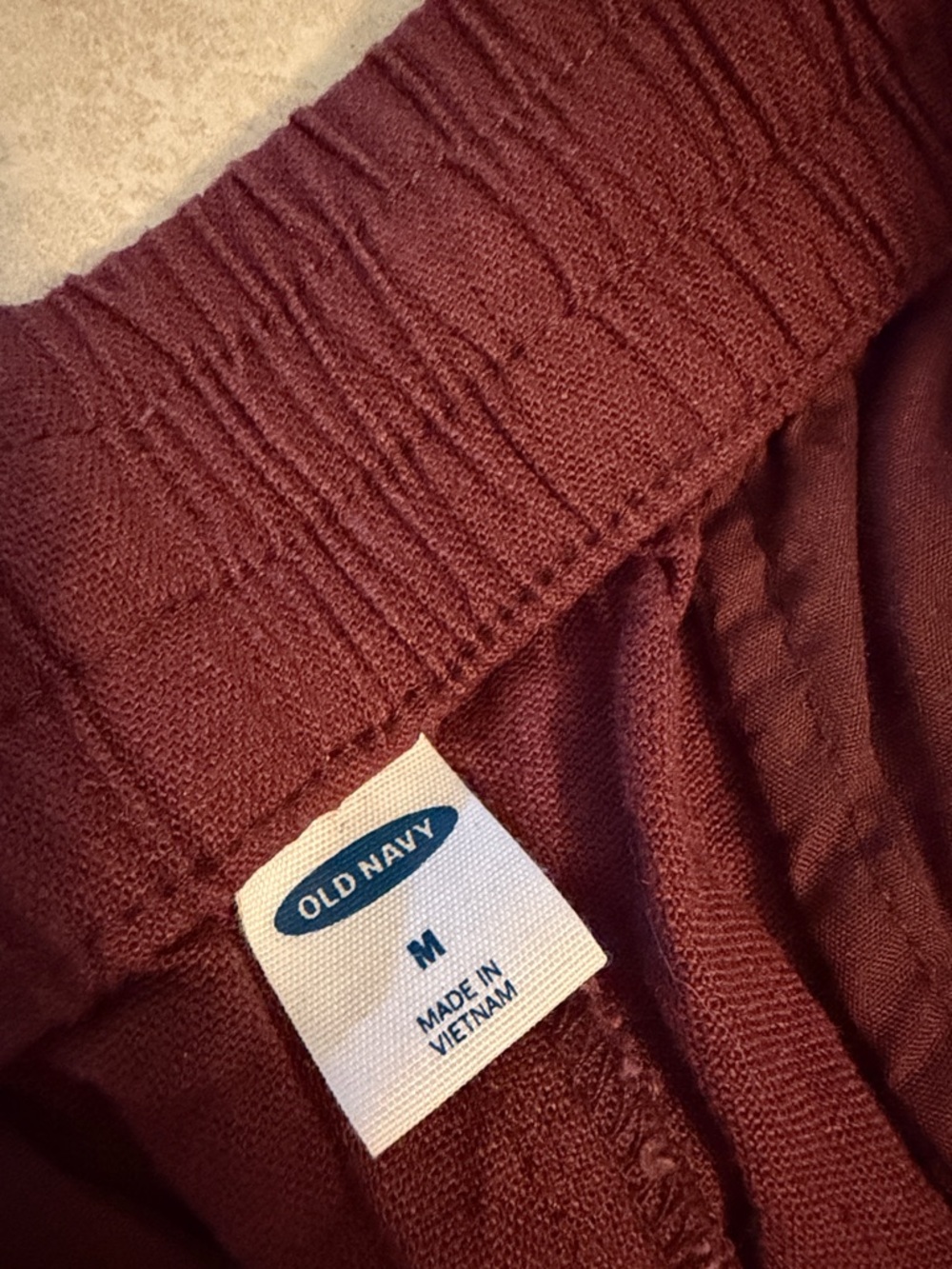 Old Navy Women’s Drawstring Joggers in Burgundy - Picture 2 of 5